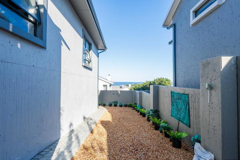 2 Bedroom Property for Sale in Groot Brakrivier Central Western Cape